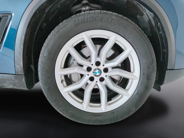 11 - BMW X5 X5 xdrive25d Business auto