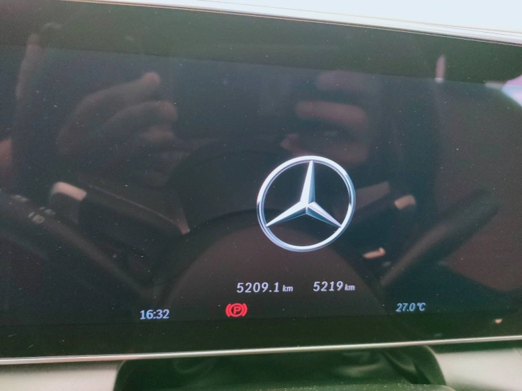 19 - Mercedes-Benz GLC 220 d AMG Line Premium Plus 4matic auto