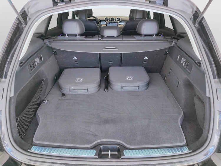 9 - Mercedes-Benz GLC 300 de 4MATIC