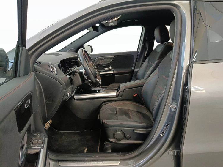 8 - Mercedes-Benz GLA 180 d AMG Line Advanced Plus auto