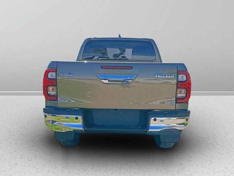 3 - Toyota Professional Hilux HILUX 2.8D A 48VDC4WD EXE MY25