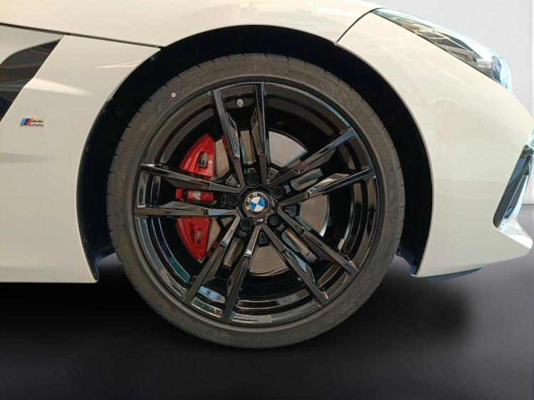 16 - BMW Z4 BMW Z4 sDrive20i