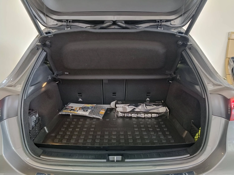 21 - Mercedes-Benz GLA 200 d AMG Line Advanced Plus Tech Edition auto