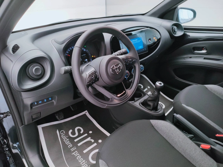 11 - Toyota Aygo X AYGO X 10B MT ACTIVE MY24