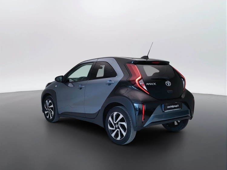 6 - Toyota Aygo X Aygo X 1.0 Trend 72cv