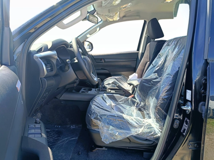 9 - Toyota Professional Hilux HILUX 2.4D A DC 4WD CMF MY24