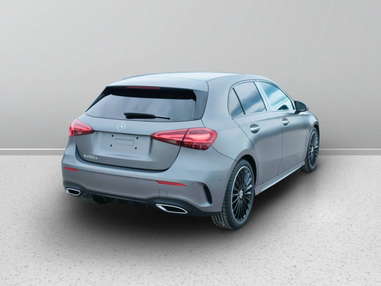 6 - Mercedes-Benz Classe A 200 d Automatic