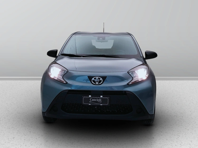 2 - Toyota AYGO X AYGO X 10B MT ACTIVE MY24