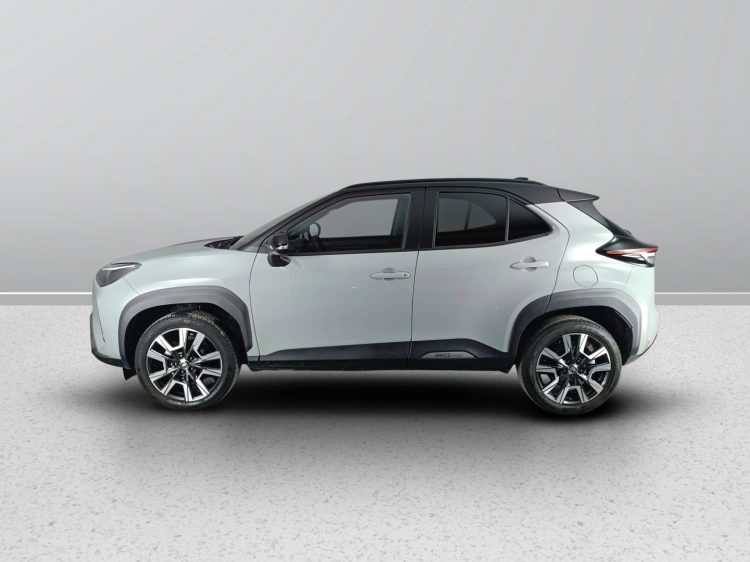6 - Toyota Yaris Cross Yaris Cross 1.5h Premiere awd-i 130cv e-cvt