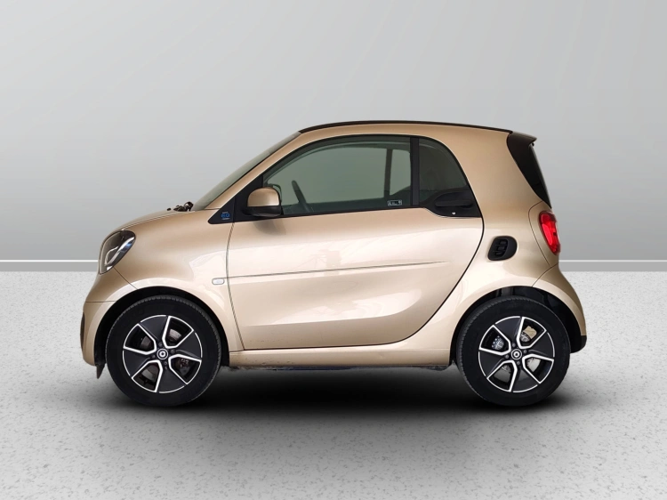 3 - smart fortwo Fortwo eq Passion 4,6kW