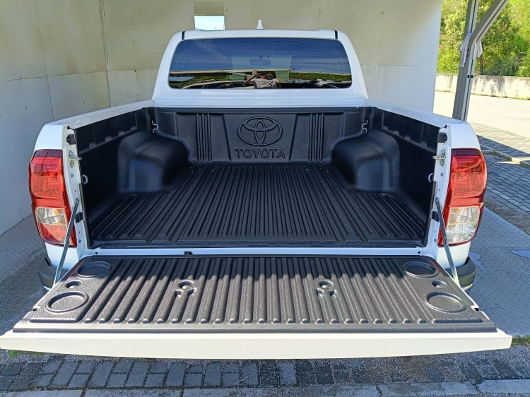 5 - Toyota Hilux Hilux 2.4 d-4d extra cab Comfort 4wd