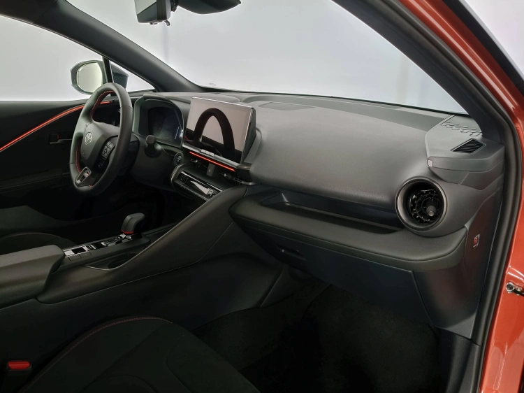 10 - Toyota C-HR C-HR 2.0 phev GR Sport fwd e-cvt