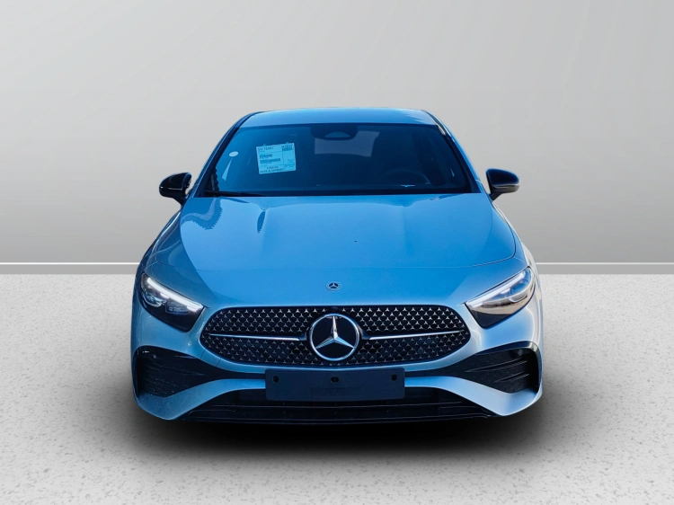 2 - Mercedes-Benz Classe A 180 d Automatic