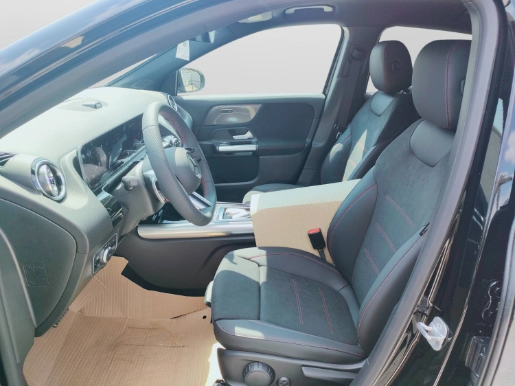 10 - Mercedes-Benz GLA 200 d automatic