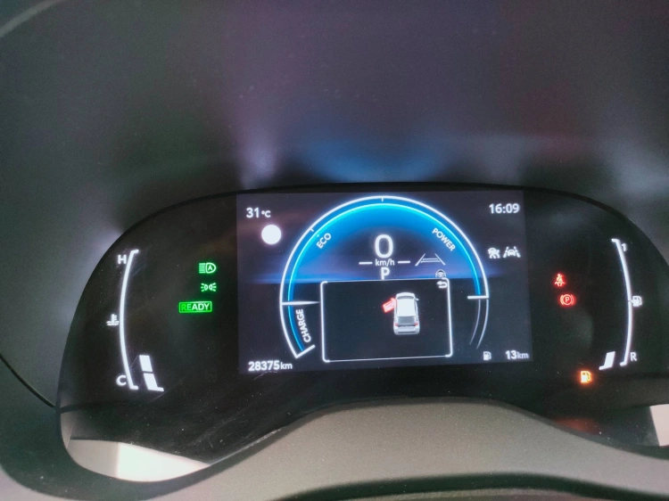 18 - Toyota Yaris Yaris 1.5h Trend