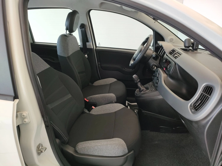 11 - Fiat Panda Panda 0.9 t.air t. natural power City Life 70cv