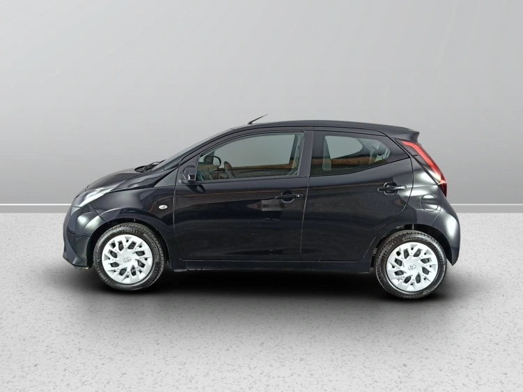 3 - Toyota AYGO TOYOTA Aygo Connect 1.0 VVT-i 72 CV 5 porte x-play MMT