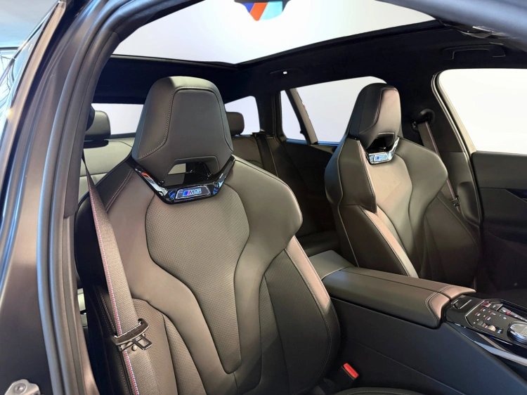 23 - BMW M M5 M5 Touring