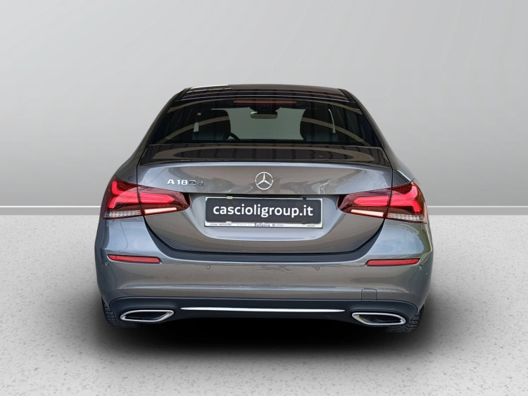 4 - Mercedes-Benz Classe A 180 d Sport auto
