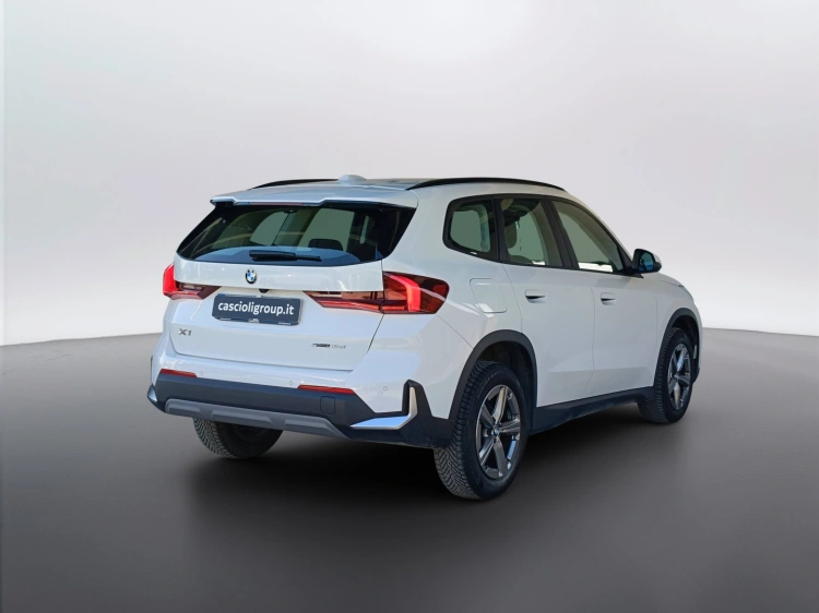 4 - BMW X1 X1 sdrive18d X-Line auto