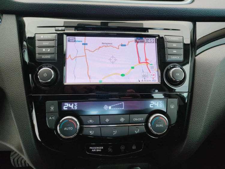 12 - Nissan Qashqai Qashqai 1.5 dci Business 115cv dct