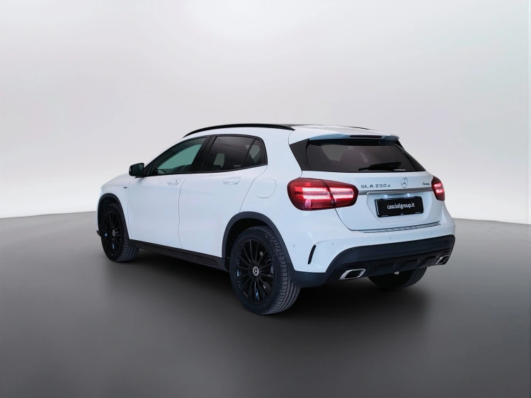 7 - Mercedes-Benz GLA 200 d Night Edition 4matic auto