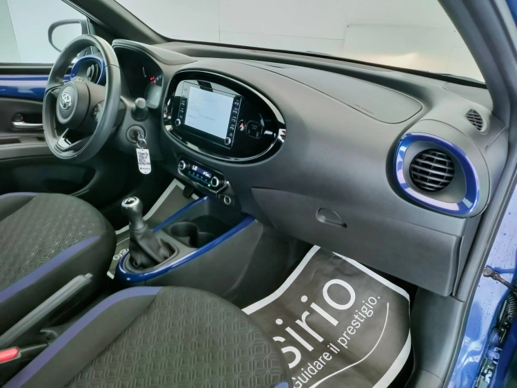 12 - Toyota Aygo X Aygo X 1.0 Trend 72cv