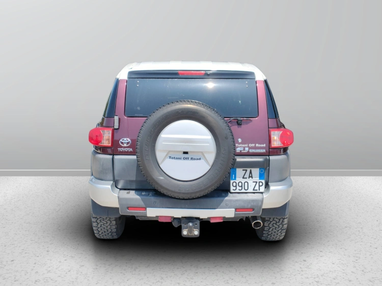 4 - Toyota FJ FJ CRUISER 4.0