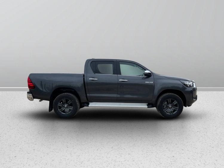 4 - Toyota Professional Hilux HILUX 2.4D A DC 4WD LNG MY24