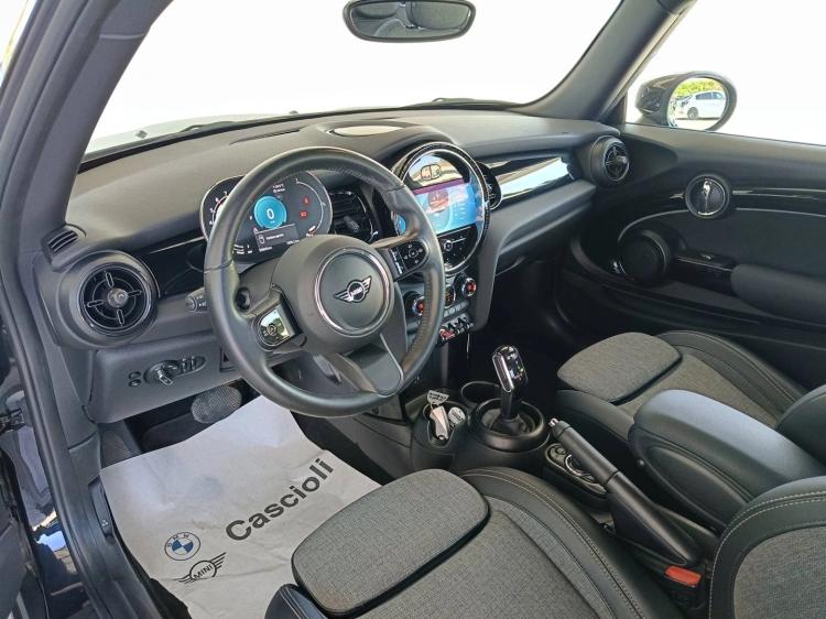 7 - MINI Cooper Mini 3p 1.5 Cooper Classic auto