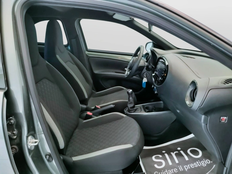 11 - Toyota Aygo X Aygo X 1.0 Trend 72cv