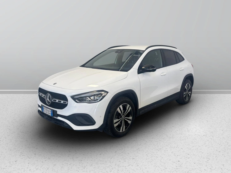 2 - Mercedes-Benz GLA 200 d Sport Plus auto