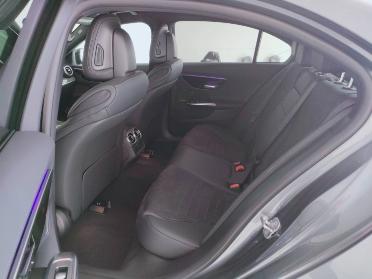 11 - Mercedes-Benz Classe C 220 d mhev AMG Line Advanced 200cv auto