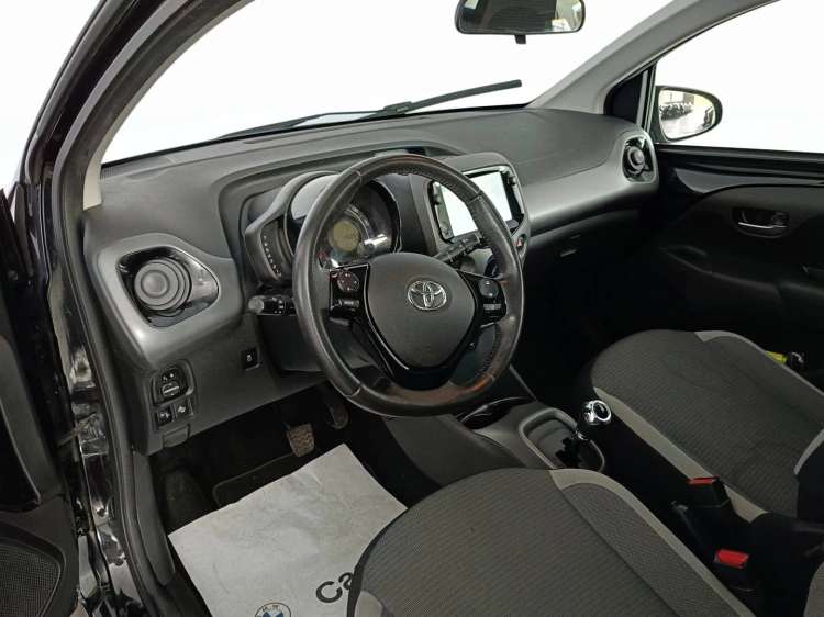 7 - Toyota AYGO TOYOTA Aygo Connect 1.0 VVT-i 72 CV 5 porte x-play MMT