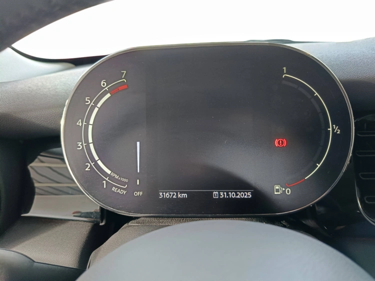 12 - MINI Cooper Mini 5p 1.5 Cooper Classic auto