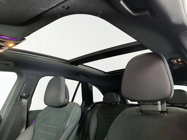 15 - Mercedes-Benz GLC 220 d AMG Premium Plus 4matic auto