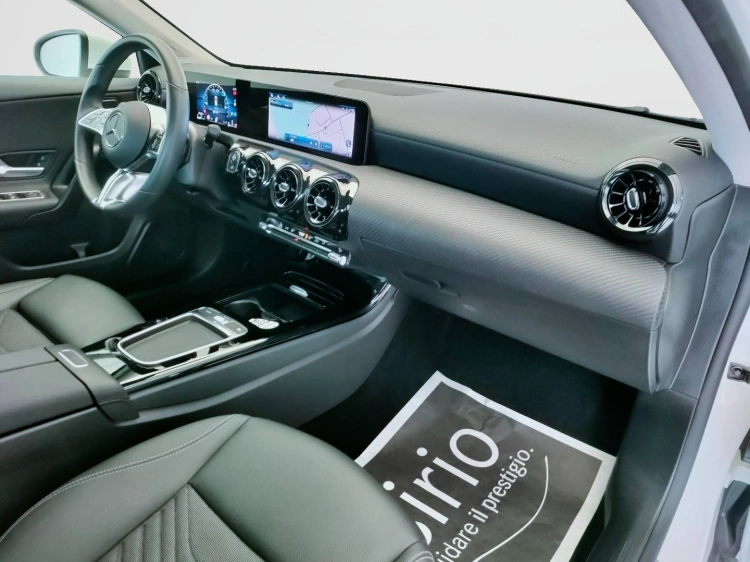 15 - Mercedes-Benz Classe A 180 d Advanced auto