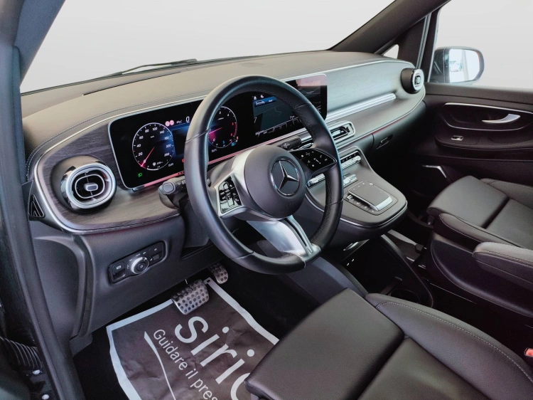 11 - Mercedes-Benz Classe V Long 300 d Avantgarde 4matic auto