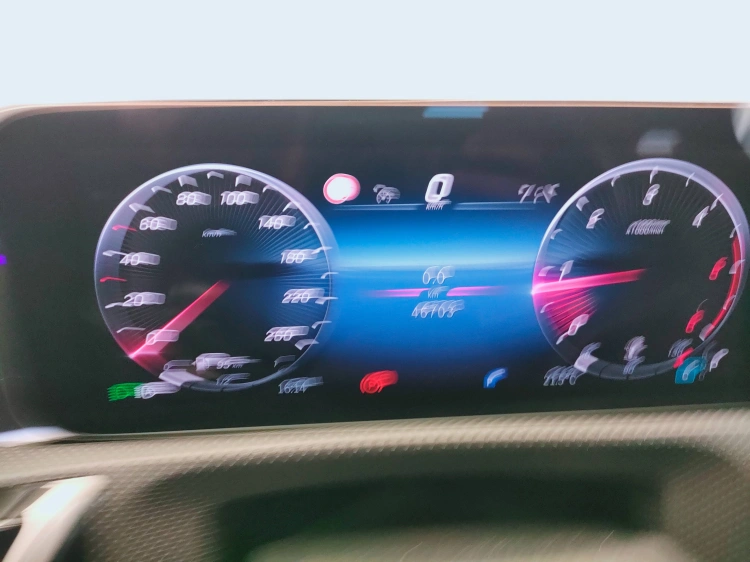 20 - Mercedes-Benz Classe A 180 d AMG Line Advanced Plus auto