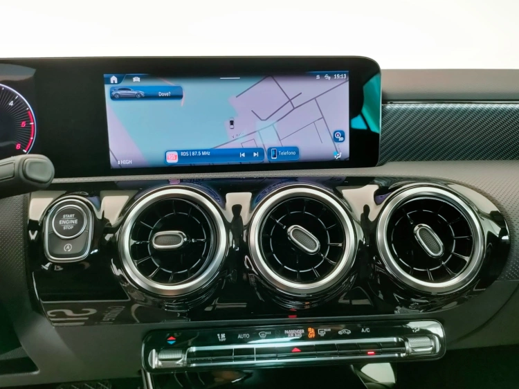 12 - Mercedes-Benz Classe A 180 d Progressive Advanced auto