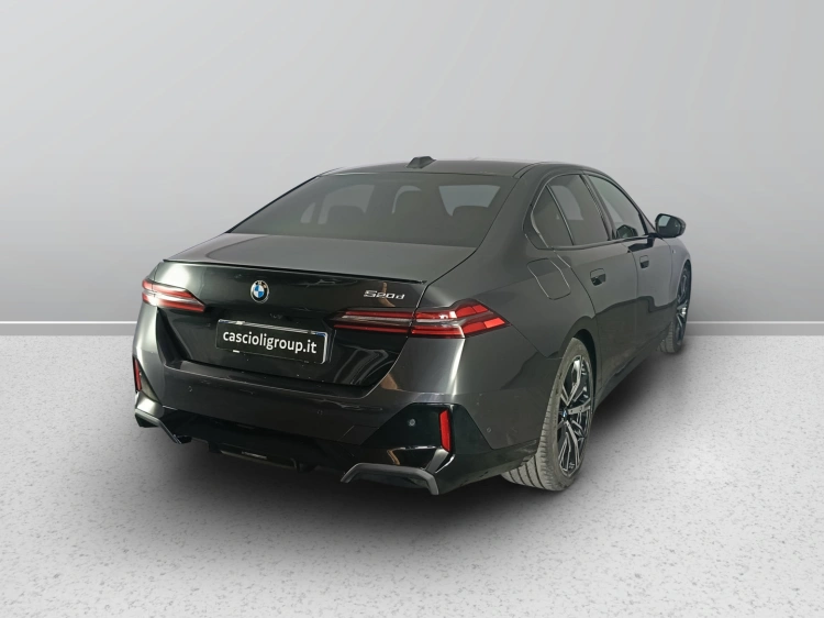 5 - BMW Serie 5 520d 48V sdrive MSport auto