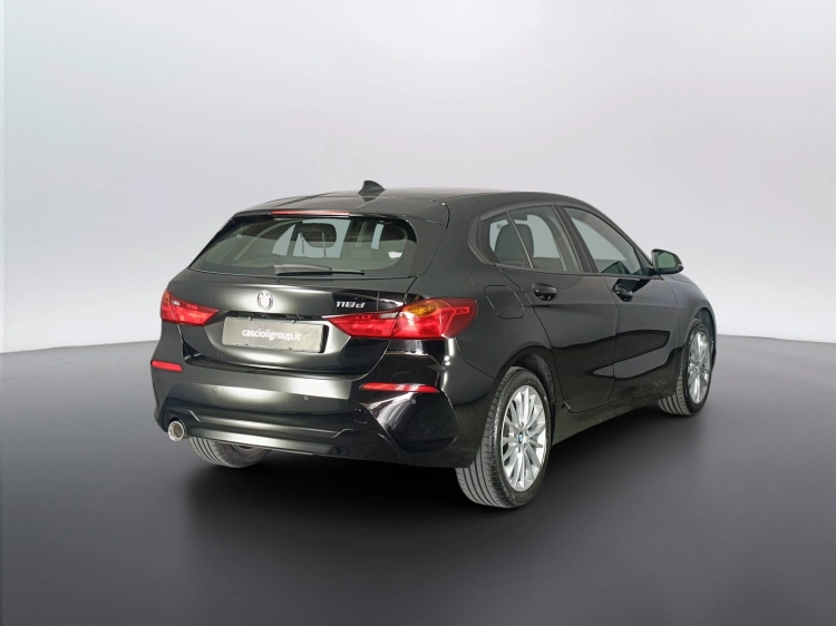 4 - BMW Serie 1 116d Business Advantage auto