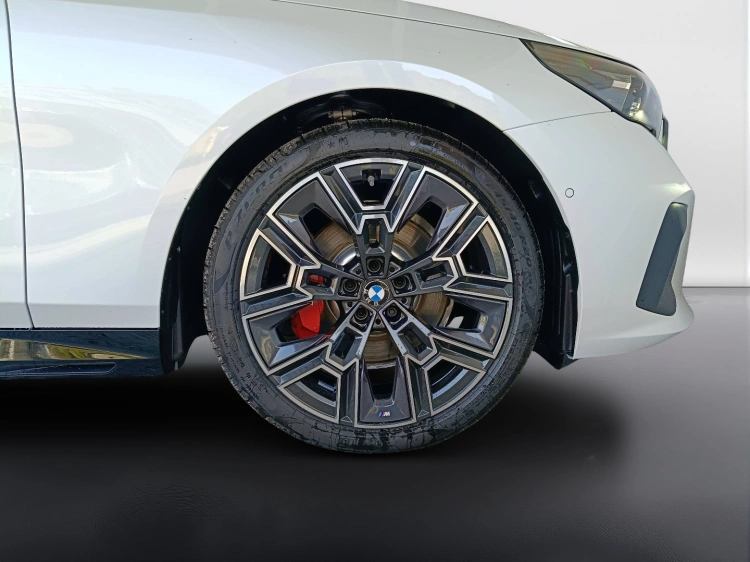 13 - BMW Serie 5 BMW 520d Touring