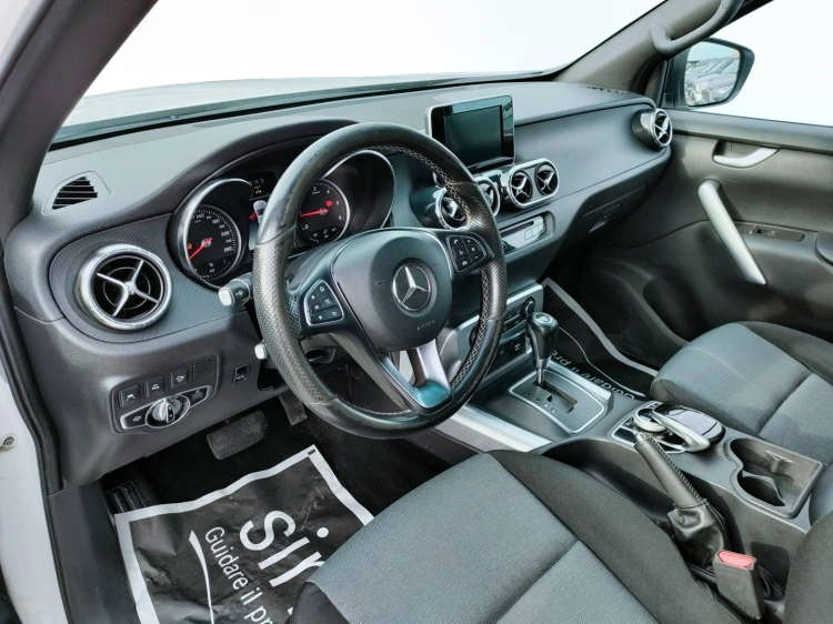 9 - Mercedes-Benz Classe X 250 d Progressive auto