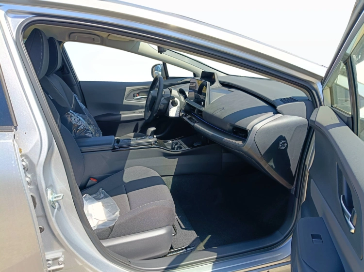 9 - Toyota Prius Plug-in PRIUS PLUG IN Lounge+