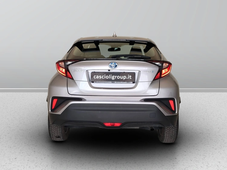 4 - Toyota C-HR C-HR 1.8h Active e-cvt