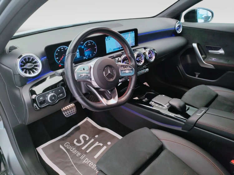 15 - Mercedes-Benz Classe A 200 d Premium auto