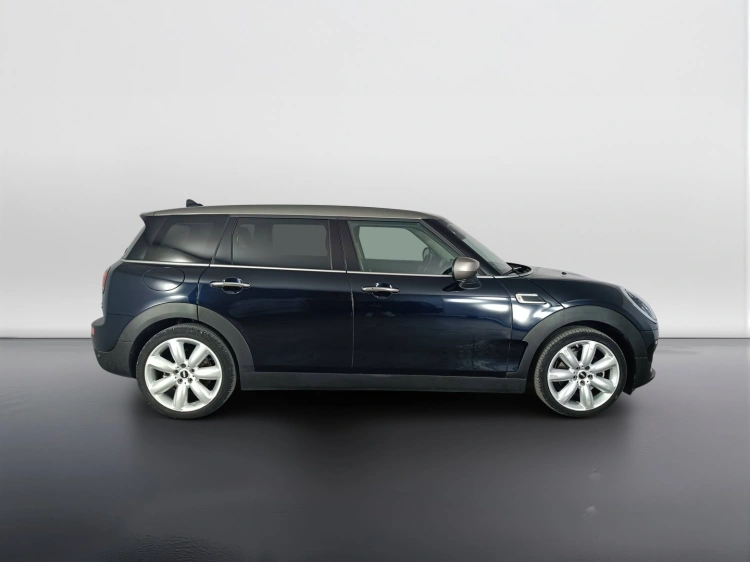 3 - MINI Cooper Mini Clubman 2.0 Cooper D Essential auto