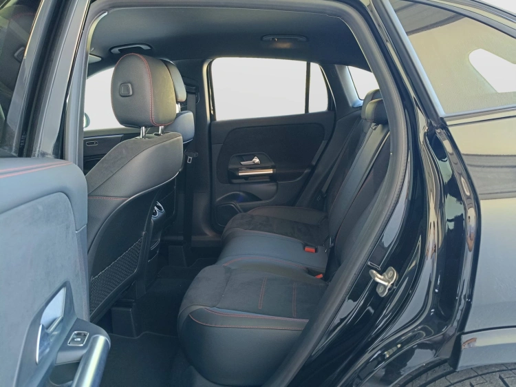9 - Mercedes-Benz GLA 180 d AMG Line Advanced Plus auto