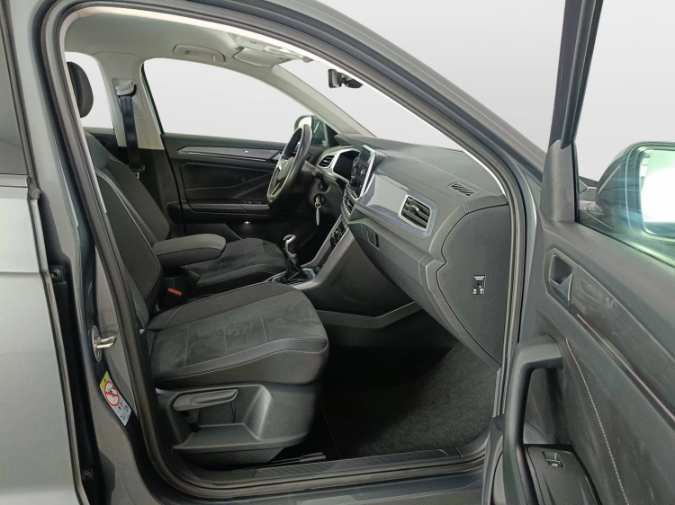 11 - Volkswagen T T-Roc 2.0 tdi Style 115cv